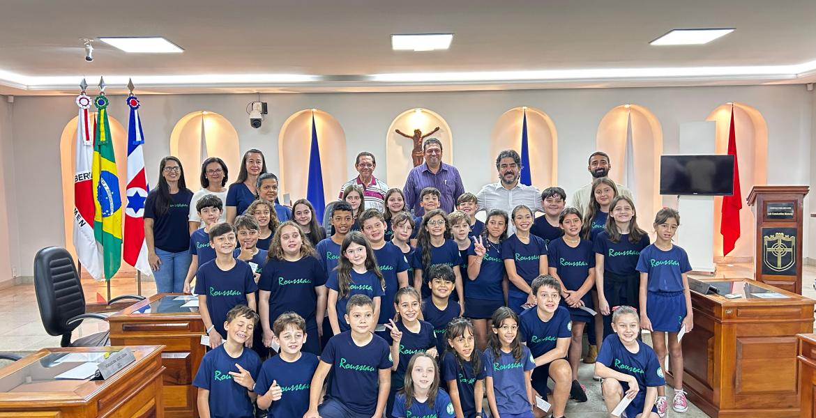 Os alunos do Colégio Rousseau conheceram a Casa Legislativa e sanaram dúvidas com os vereadores