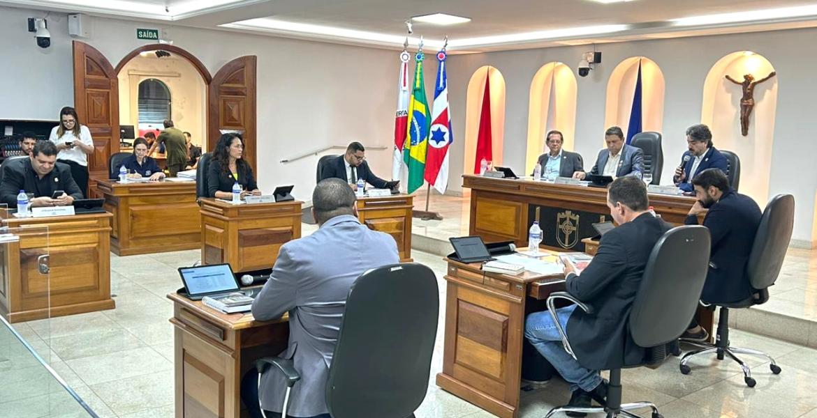 Vereadores analisaram propostas do Legislativo e Executivo na Ordem do Dia