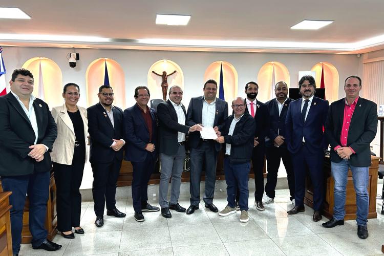 Na foto: Carlos Bananal, Sgt. Edna, Daniel Campos, Dr. Reginaldo, Juninho Trevisan, Dr. Talhys, Cleber Silveira, Victor Rodrigues, Marciano, Kiko Bonfim e Leandro Desemboque