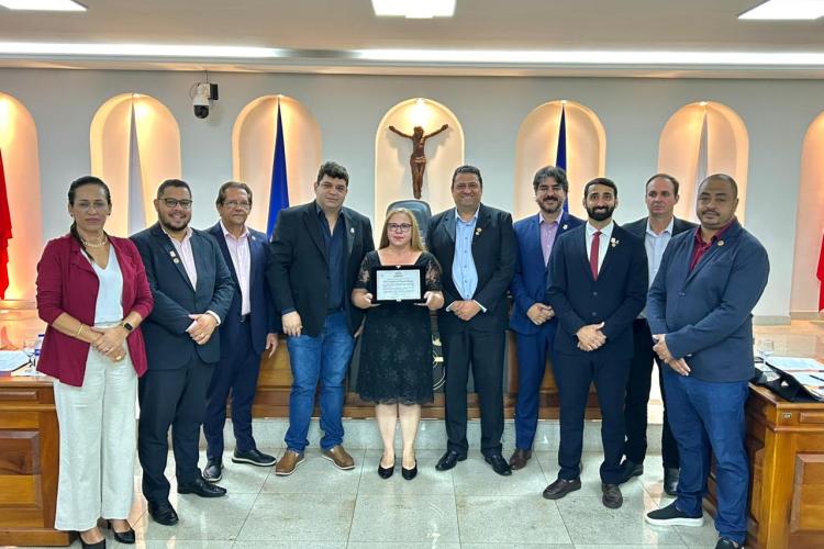 A homenagem foi proposta pelo vereador Carlos Bananal e aprovada por unanimidade pelo parlamento