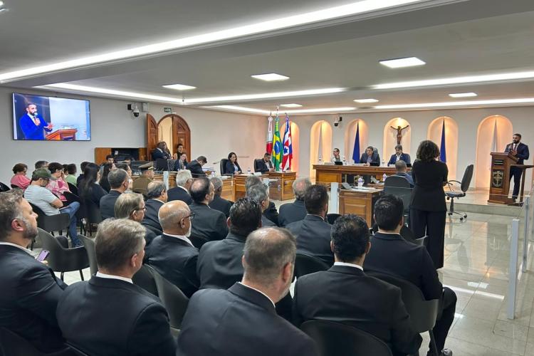 Na sessão foram aprovados quatro projetos de lei de autoria do Poder Executivo.