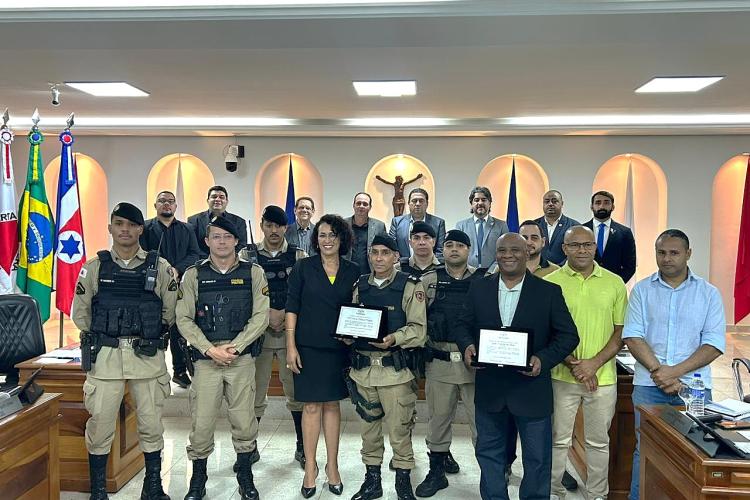 Dois Cartões de Prata foram entregues durante a 11ª Reunião Ordinária
