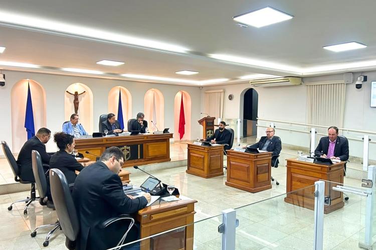 Na Ordem do Dia, houve apenas um Projeto de Decreto Legislativo para votação