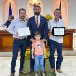 Vereador Victor Rodrigues homenageou a empresa Servipeças e o produtor rural João Honório de Rezende