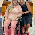 Profª Leia Borges recebe comenda da vereadora Sgto Edna